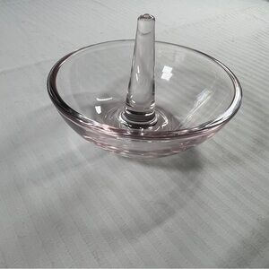 Elegant pink Glass Ring Holder